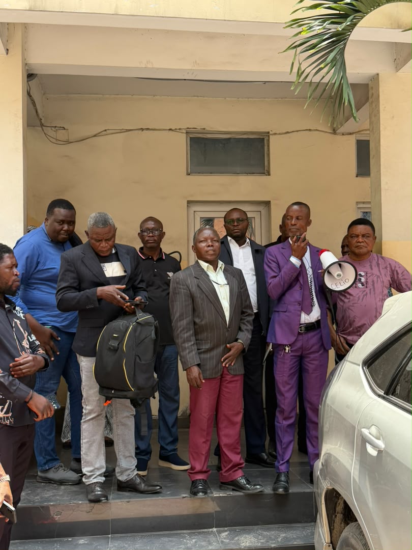 Image default